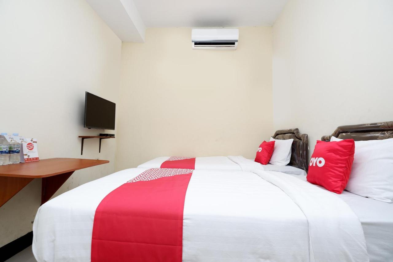 Oyo 1815 Gatsu Residence Semarang Exterior foto
