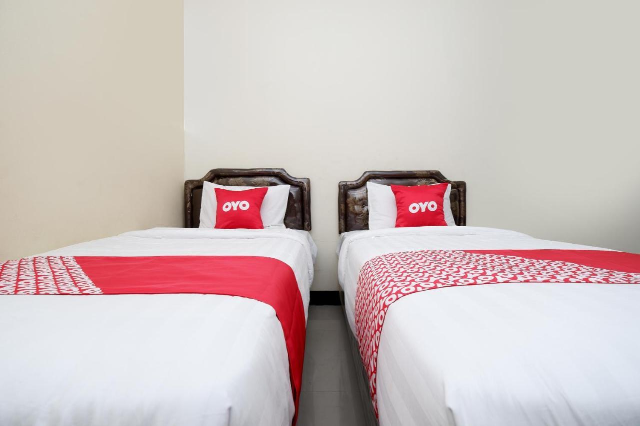 Oyo 1815 Gatsu Residence Semarang Exterior foto