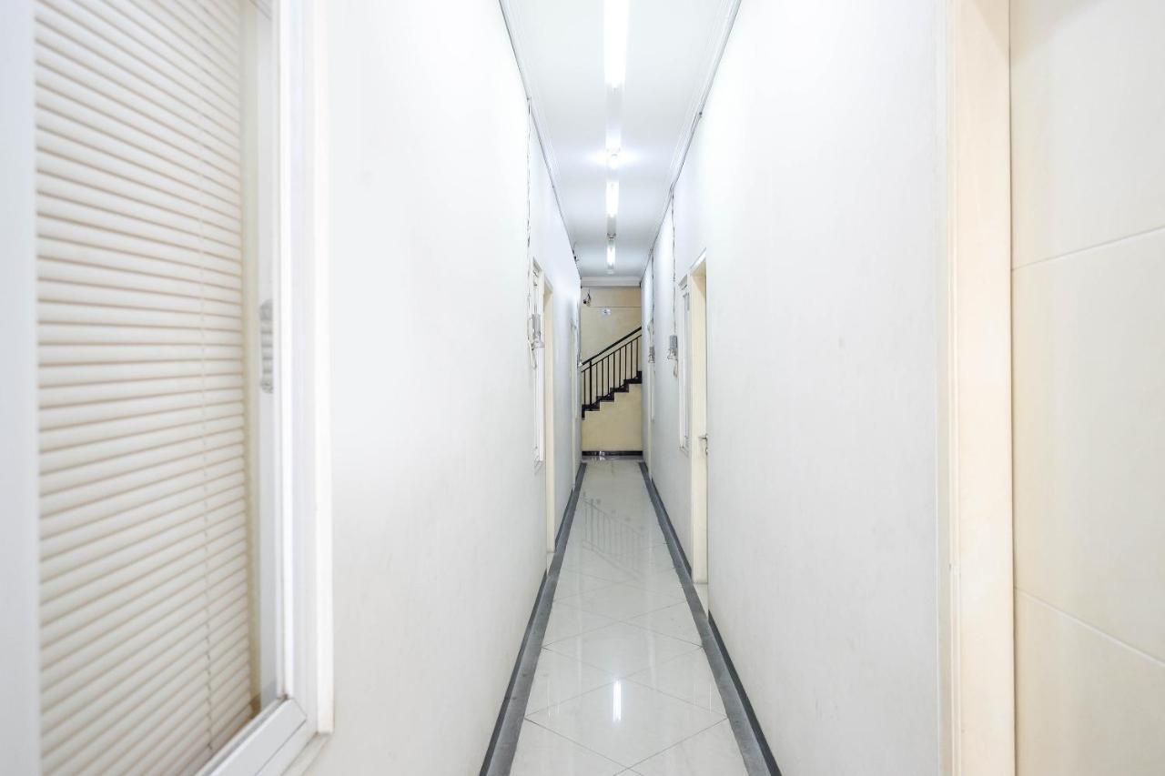 Oyo 1815 Gatsu Residence Semarang Exterior foto